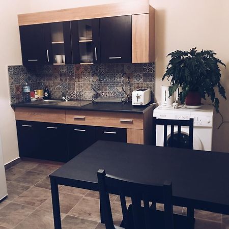 Studio In Heart Of 레메소스 외부 사진