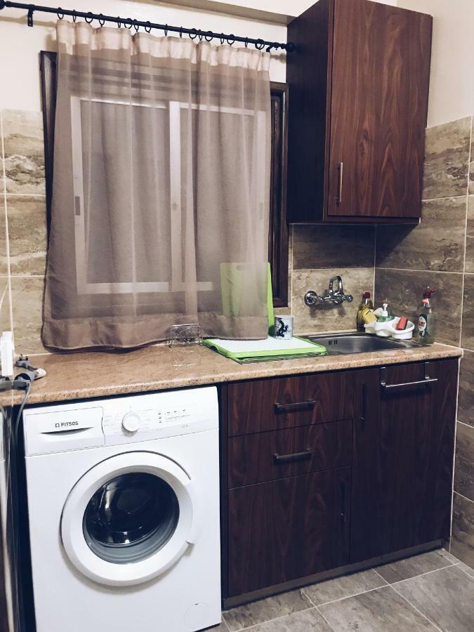 Studio In Heart Of 레메소스 외부 사진